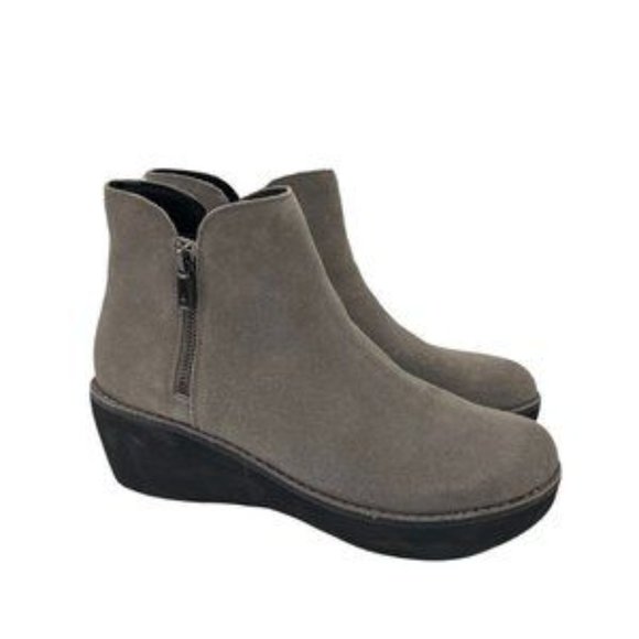 Kenneth Cole Reaction Gray Suede Prime Platform Bootie Size 6 - Picture 2 of 10
